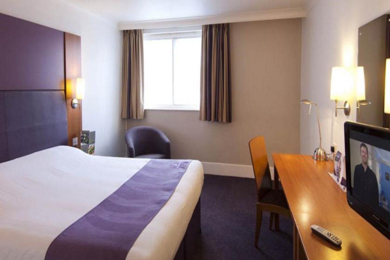 Premier Inn Maidstone Wateringbury Dış mekan fotoğraf